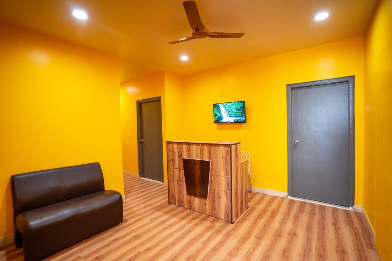 Yellow Bells Signature Hitec City Hyderabad Exterior foto