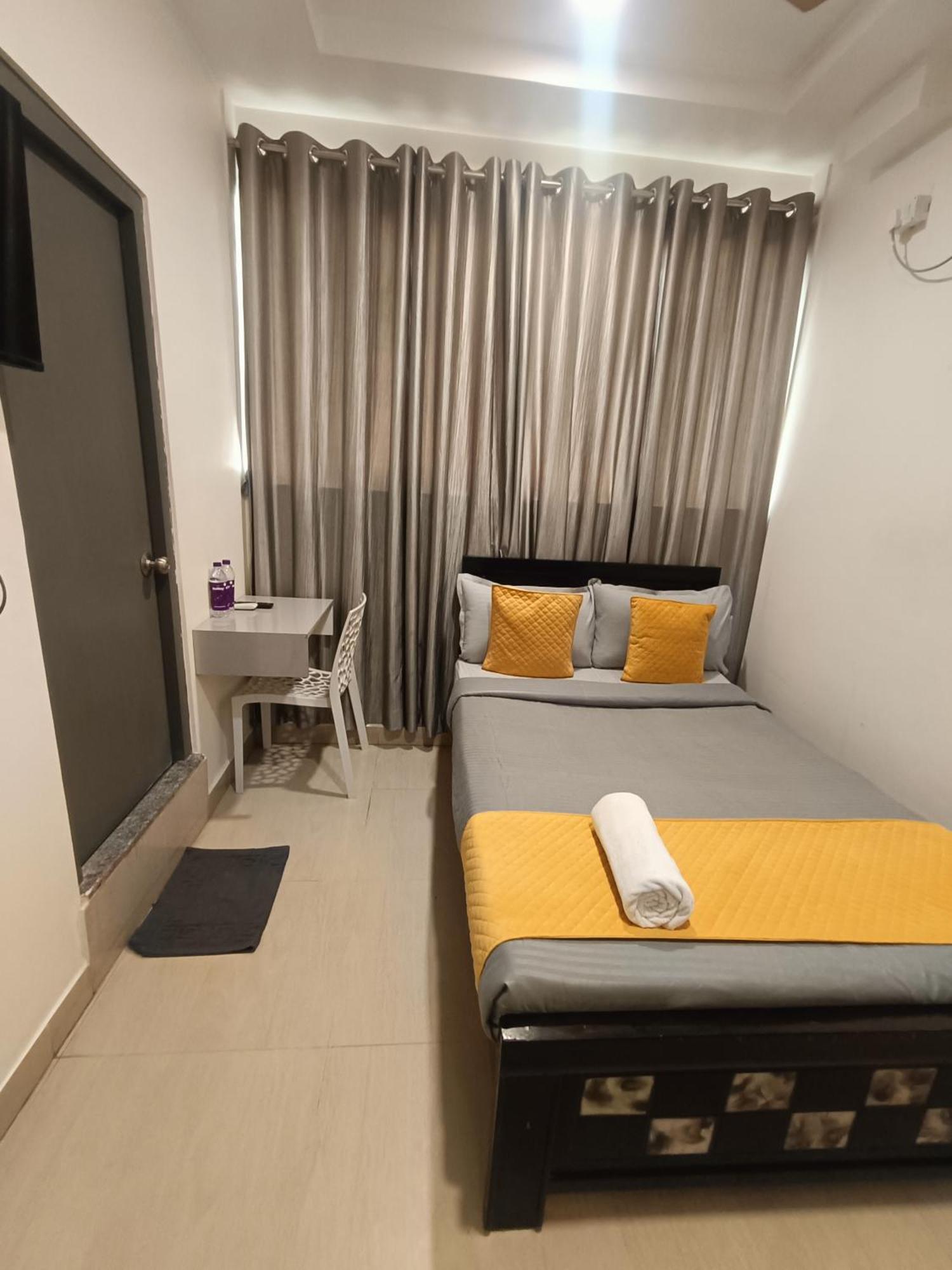 Yellow Bells Signature Hitec City Hyderabad Exterior foto